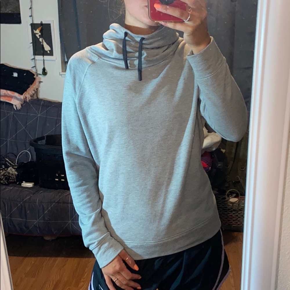 Women’s Nike sweatshirt